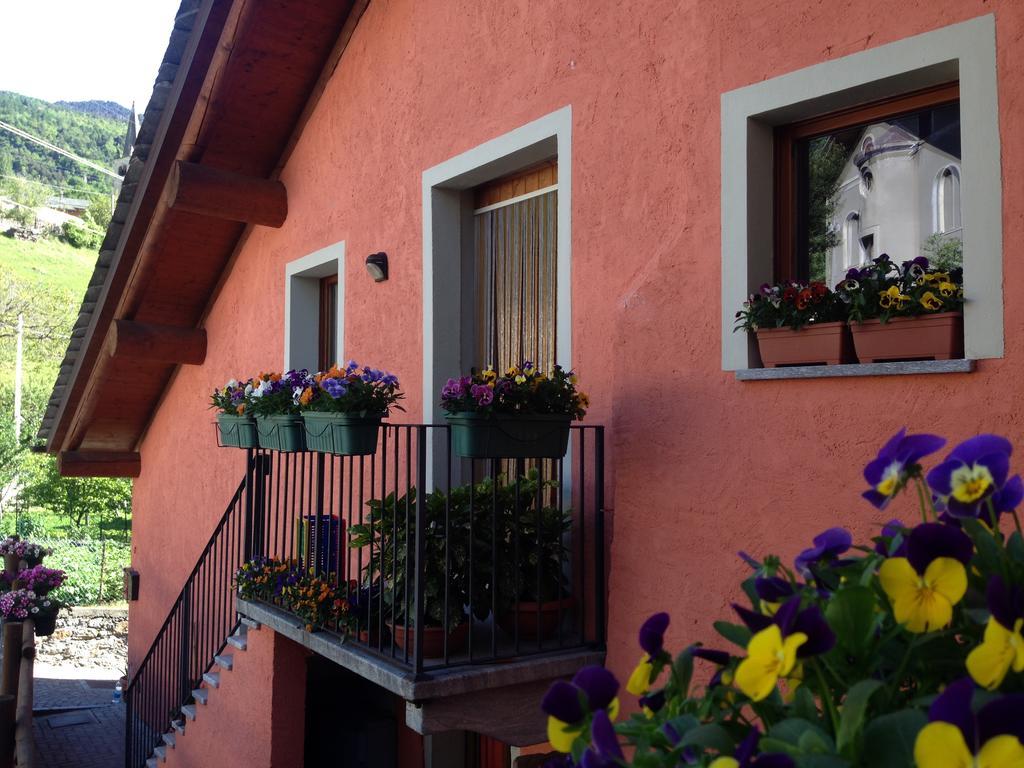 Maison Des Challant Challand Saint Victor Exterior foto